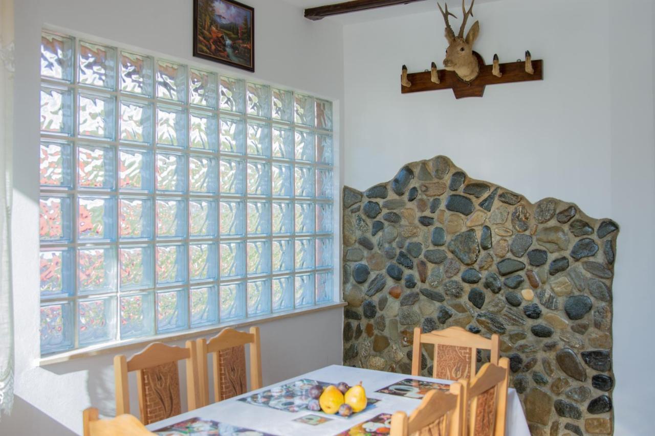 Casa Diana-Maria Apartment Curtea De Arges Bagian luar foto