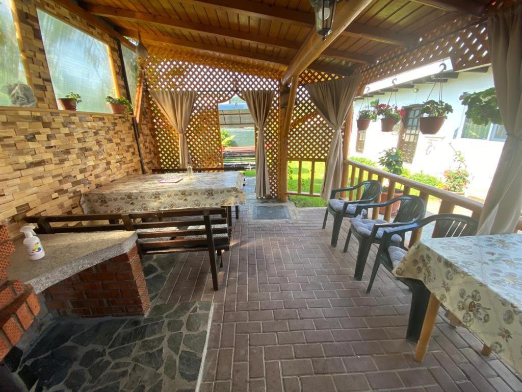 Casa Diana-Maria Apartment Curtea De Arges Bagian luar foto