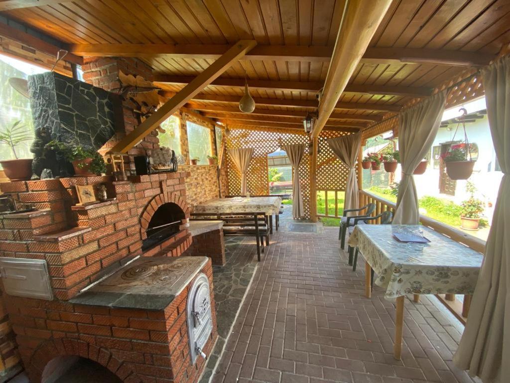 Casa Diana-Maria Apartment Curtea De Arges Bagian luar foto