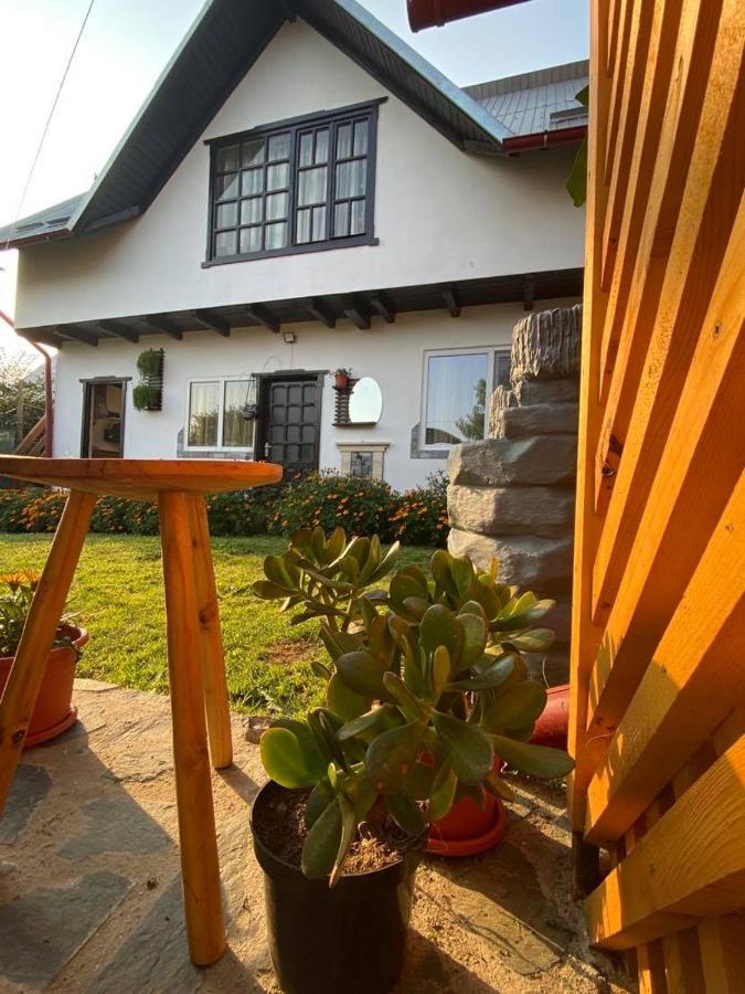 Casa Diana-Maria Apartment Curtea De Arges Bagian luar foto