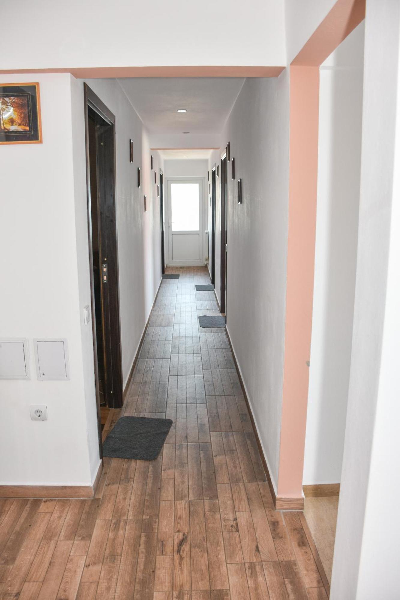 Casa Diana-Maria Apartment Curtea De Arges Bagian luar foto