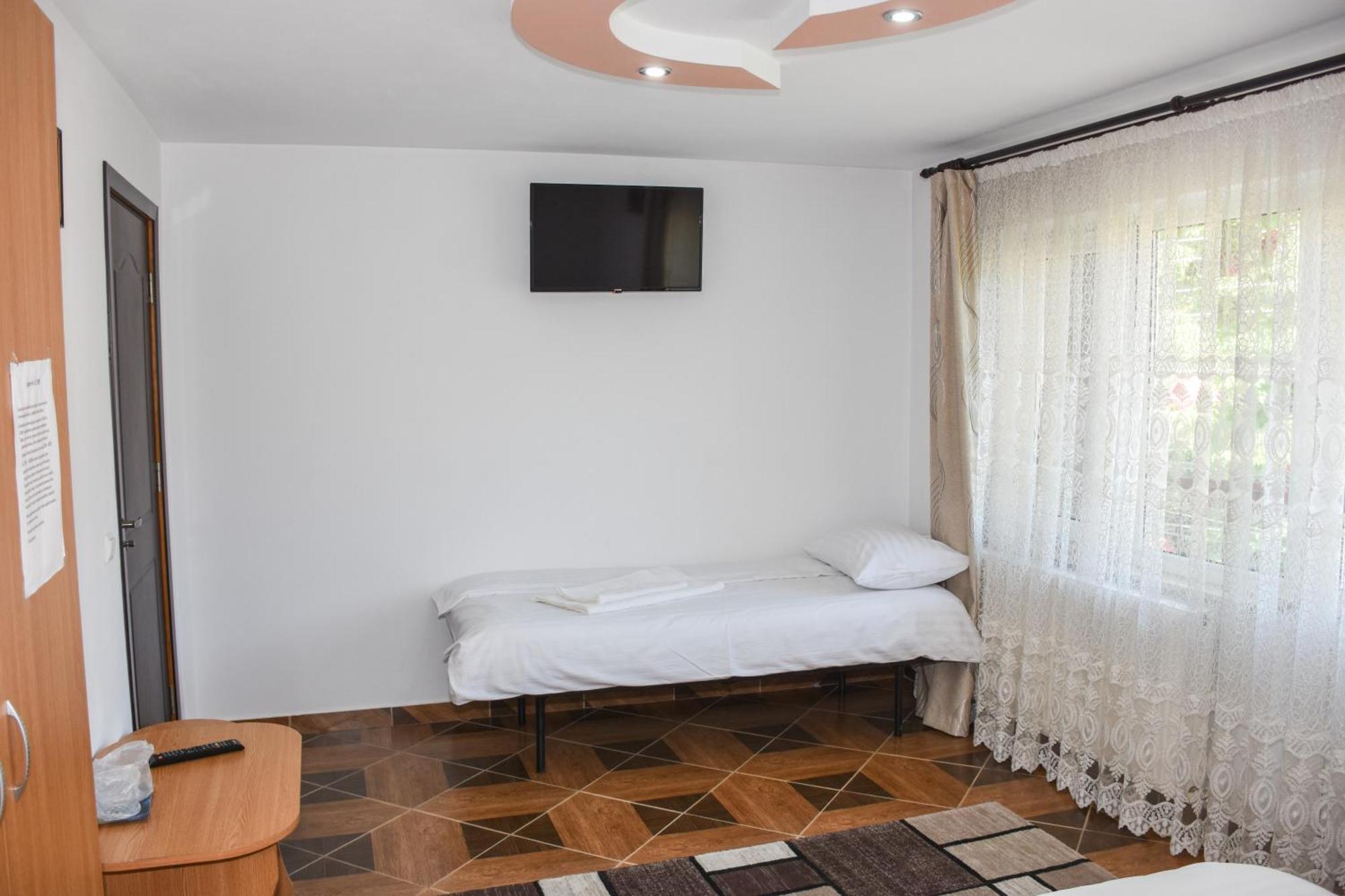 Casa Diana-Maria Apartment Curtea De Arges Bagian luar foto