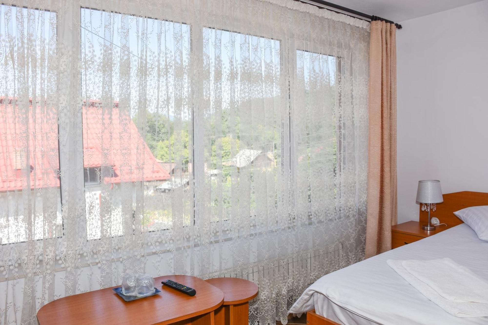 Casa Diana-Maria Apartment Curtea De Arges Bagian luar foto