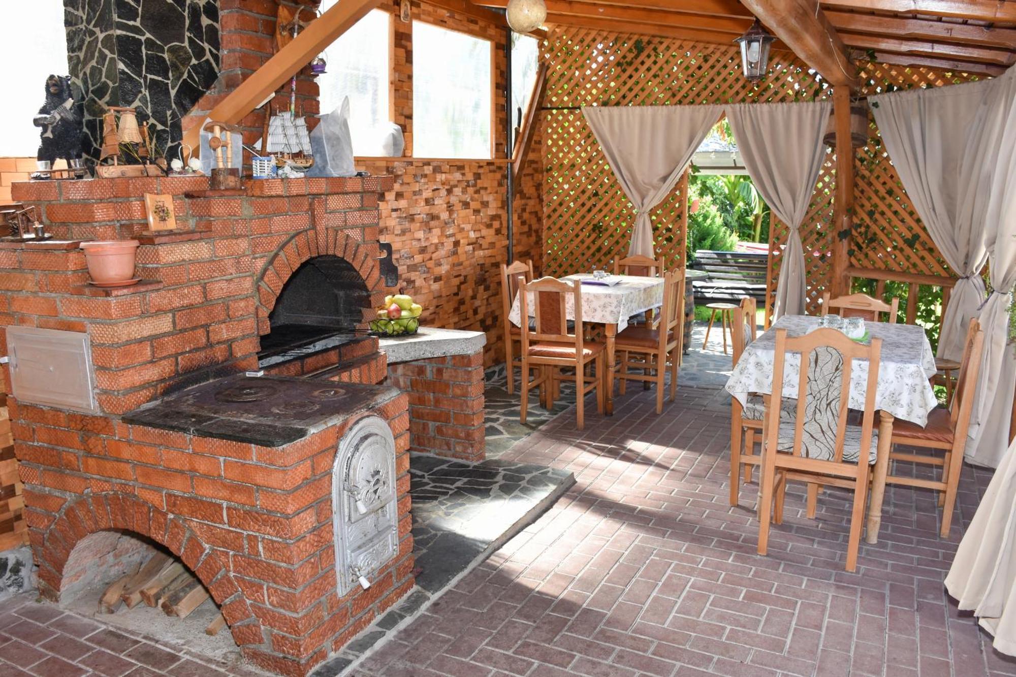 Casa Diana-Maria Apartment Curtea De Arges Bagian luar foto